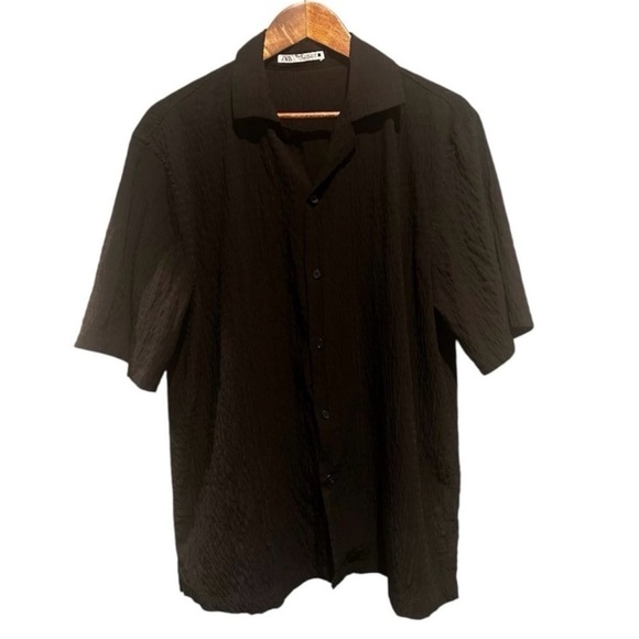 ZARA Women’s Black Textured Collared Button Down Shirt Sz M Short Sleeve Blouse - Picture 1 of 7